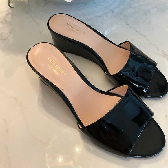 COPY - Kate Spade Black Women's Wedge Sandals Sz 9 - Picture 1 of 4